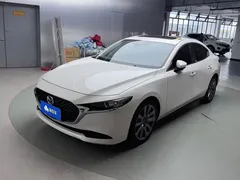 2022 Mazda 3 2.0L AT, белый — фото 1