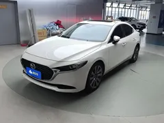 2022 Mazda 3 2.0L AT, белый — фото 2