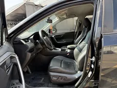 2020 Toyota Wildlander 2.0L CVT 2WD Leading, чёрный — фото 7