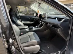2020 Toyota Wildlander 2.0L CVT 2WD Leading, чёрный — фото 11
