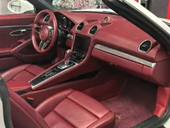 2020 Porsche 718 Boxster 2.0T, белый — фото 39