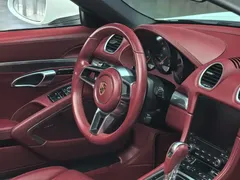 2020 Porsche 718 Boxster 2.0T, белый — фото 57