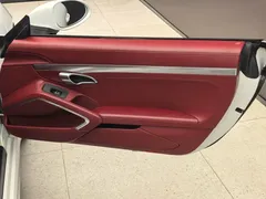 2020 Porsche 718 Boxster 2.0T, белый — фото 59