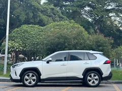 2021 Toyota RAV4 2.0L CVT 2WD Fashion, белый — фото 4