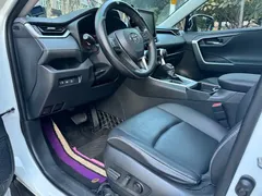 2021 Toyota RAV4 2.0L CVT 2WD Fashion, белый — фото 5