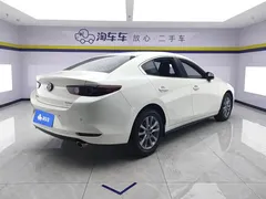 2021 Mazda 3 1.5L AT, белый — фото 3