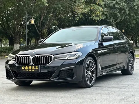 2022 BMW 5 Series 530Li Leading M Sport Package