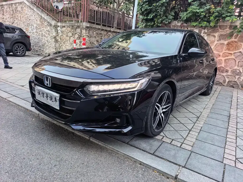 2022 Honda Accord 2.0L Hybrid Premium