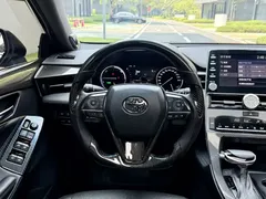 2019 Toyota Avalon Hybrid 2.5L Luxury — фото 13