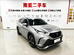 2021 Toyota Crown Kluger 2.5L HEV 4WD Premium — фото 3