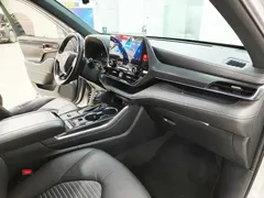 2021 Toyota Crown Kluger 2.5L HEV 4WD Premium — фото 12