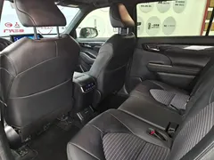 2021 Toyota Crown Kluger 2.5L HEV 4WD Premium — фото 36