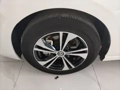2022 Nissan Sylphy 1.6L XL CVT, белый — фото 23