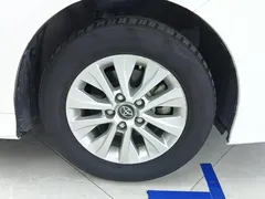 2022 Toyota Corolla 1.8L Hybrid E-CVT, белый — фото 1
