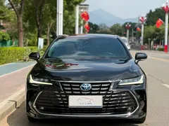 2023 Toyota Avalon Hybrid 2.5L XLE Premium, чёрный — фото 2