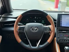 2023 Toyota Avalon Hybrid 2.5L XLE Premium, чёрный — фото 17