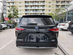 2021 Toyota Sienna 2.5L Hybrid Platinum, чёрный — фото 4