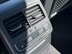 2022 Audi A4L 40 TFSI Luxury Sport — фото 6