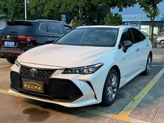 2019 Toyota Avalon Hybrid 2.5L Luxury, белый — фото 1