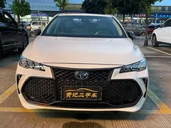2019 Toyota Avalon Hybrid 2.5L Luxury, белый — фото 2