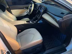 2019 Toyota Avalon Hybrid 2.5L Luxury, белый — фото 8