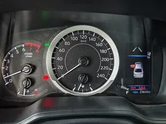 2021 Toyota Corolla 1.2T S-CVT Luxury, белый — фото 5