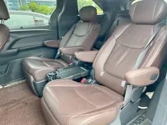 2021 Toyota Sienna 2.5L Hybrid Platinum, белый — фото 8