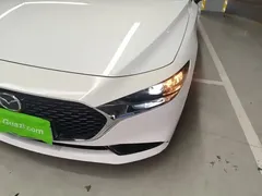 2022 Mazda 3 2.0L AT, белый — фото 24