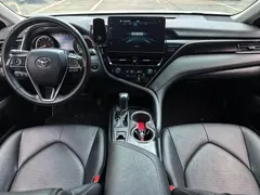 2021 Toyota Camry 2.0G Luxury, белый — фото 7