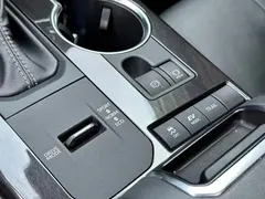 2021 Toyota Crown Kluger 2.5L Hybrid 4WD Luxury, чёрный — фото 12