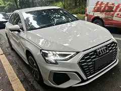 2022 Audi A3 Sportback 35 TFSI Sport, белый — фото 3