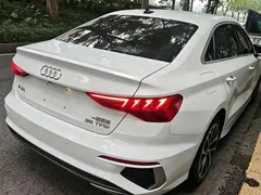 2022 Audi A3 Sportback 35 TFSI Sport, белый — фото 11