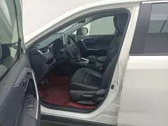 2020 Toyota RAV4 2.0L CVT 2WD Urban, белый — фото 13