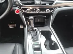2022 Honda Accord 260TURBO Premium — фото 16
