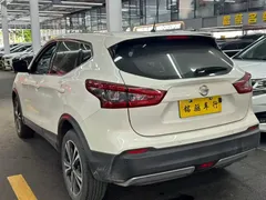 2021 Nissan Qashqai 2.0L CVT Luxury, белый — фото 4