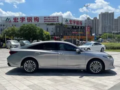 2022 Toyota Avalon Hybrid 2.5L XLE Premium — фото 5