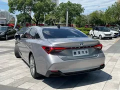2022 Toyota Avalon Hybrid 2.5L XLE Premium — фото 6