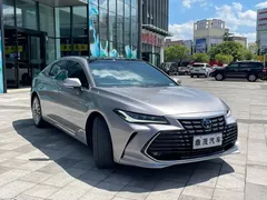 2022 Toyota Avalon Hybrid 2.5L XLE Premium — фото 8