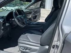 2022 Toyota Avalon Hybrid 2.5L XLE Premium — фото 10