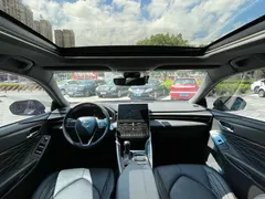 2022 Toyota Avalon Hybrid 2.5L XLE Premium — фото 17