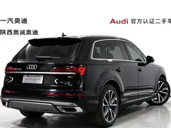 2023 Audi Q7 55 TFSI quattro S line Sport, чёрный — фото 4