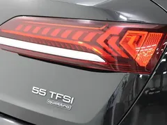 2023 Audi Q7 55 TFSI quattro S line Sport, чёрный — фото 22