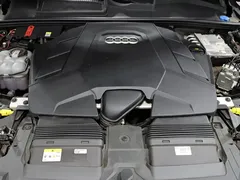 2023 Audi Q7 55 TFSI quattro S line Sport, чёрный — фото 24