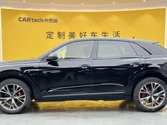 2022 Audi Q8 55 TFSI Luxury Dynamic, чёрный — фото 7
