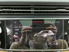 2022 Audi Q8 55 TFSI Luxury Dynamic, чёрный — фото 32