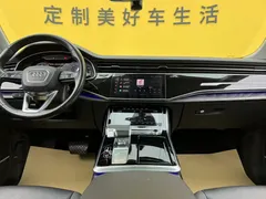 2022 Audi Q8 55 TFSI Luxury Dynamic, чёрный — фото 43