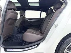 2022 BMW 5 Series 530Li Leading M Sport Package — фото 6