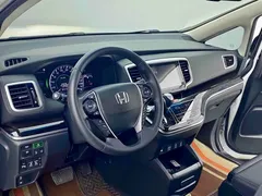 2021 Honda Odyssey 2.0L Premium, белый — фото 12