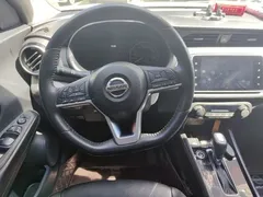 2022 Nissan Kicks 1.5L CVT XV Luxury, белый — фото 3