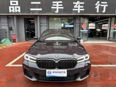 2021 BMW 5 Series 525i M Sport Package, чёрный — фото 1